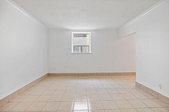 2903 St Clair Ave E in Toronto, ON - Building Photo - Building Photo