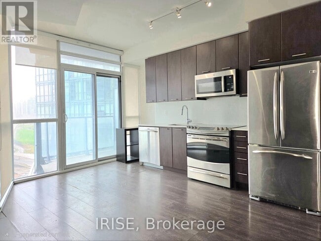 169 Fort York Blvd in Toronto, ON - Building Photo - Building Photo