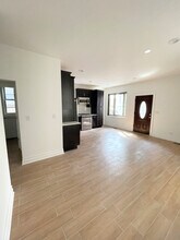 3043 N Monticello Ave, Unit 1 in Chicago, IL - Building Photo - Building Photo