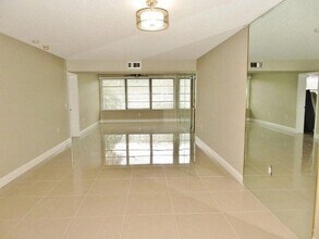 3521 Village Blvd, Unit 103 in West Palm Beach, FL - Building Photo - Building Photo