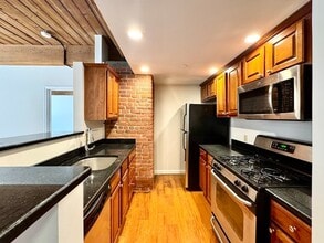 4 Bishop St, Unit G13 in Framingham, MA - Foto de edificio - Building Photo