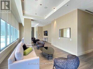 25 Holly St in Toronto, ON - Building Photo - Building Photo