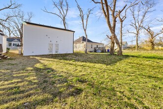 205 N 6th St in Rogers, AR - Building Photo - Building Photo