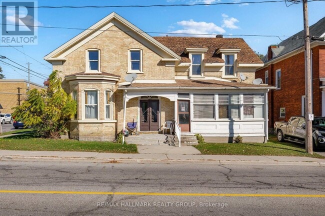 property at 15 Elmsley St N