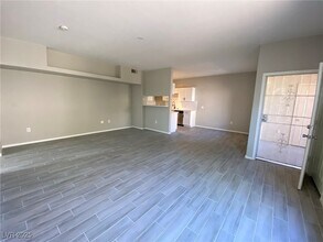 1401 Michael Way in Las Vegas, NV - Building Photo - Building Photo