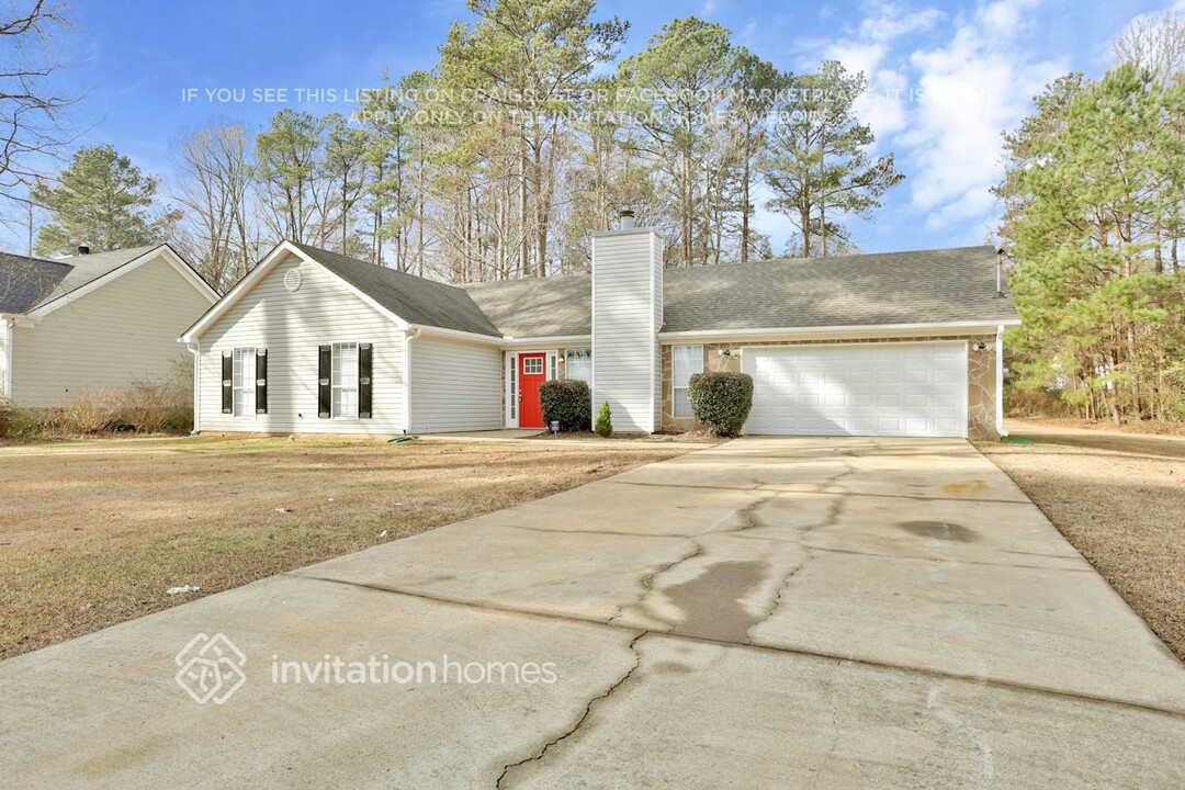 4785 Janice Dr in College Park, GA - Building Photo