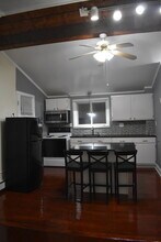 129 Bradstreet Ave, Unit 3 in Revere, MA - Foto de edificio - Building Photo