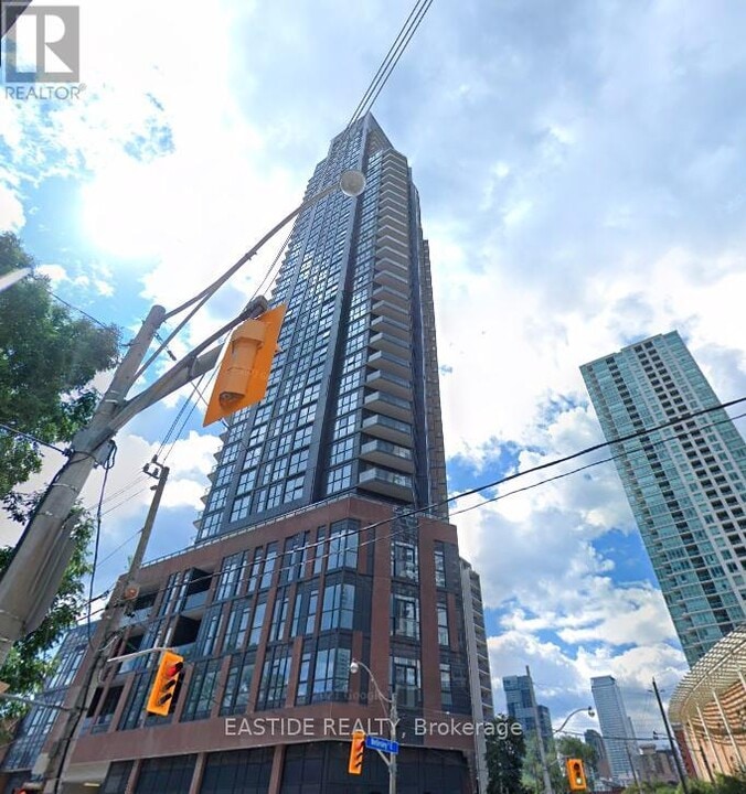 159-1159 Wellesley St E in Toronto, ON - Building Photo