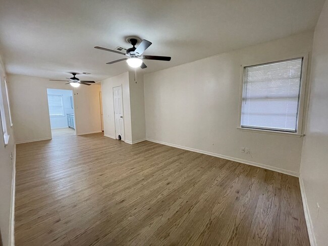 109/111 E Comay Cir in Belton, TX - Building Photo - Building Photo