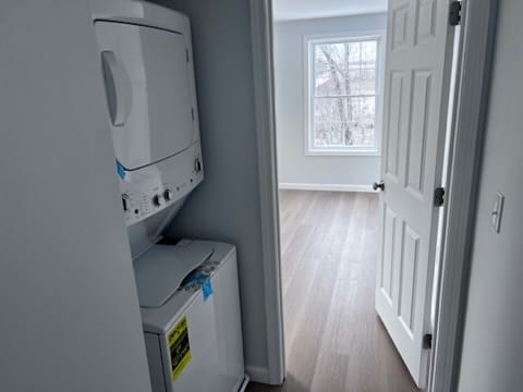 239 State Rte 107 in Seabrook, NH - Building Photo - Building Photo