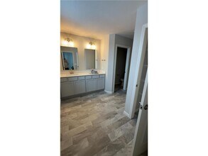 4829 Airlake Dr in Woodbury, MN - Building Photo - Building Photo