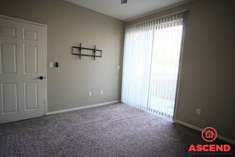 1300 R St in Bakersfield, CA - Building Photo - Building Photo