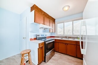 1451 Pensacola Way SE in Calgary, AB - Building Photo - Building Photo