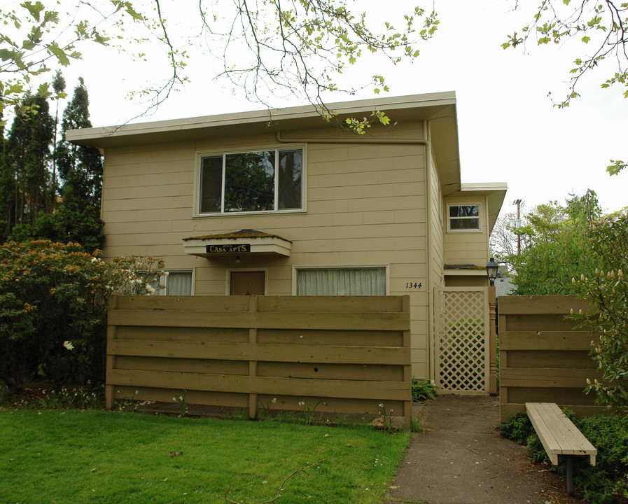 1344 Lawrence St in Eugene, OR - Building Photo