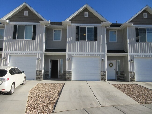 property at 474 1425 N St