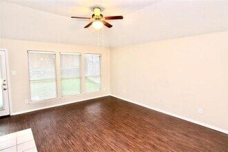 4713 Barnhill Ln in Fort Worth, TX - Building Photo - Building Photo