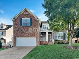 7008 Masonboro Dr in Spring Hill, TN - Building Photo