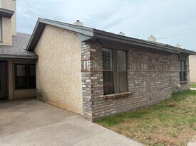 5 Crossroads Dr in Abilene, TX - Building Photo