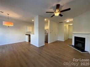 7809 Lennoxshire Rd in Charlotte, NC - Building Photo - Building Photo