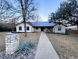 9007 Spring Lake Dr in Austin, TX - Building Photo