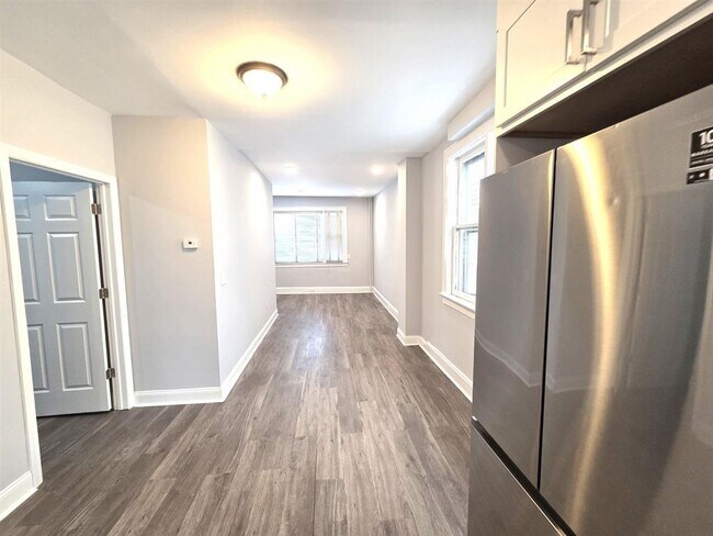 42 Bryant Ave in Jersey City, NJ - Building Photo - Building Photo