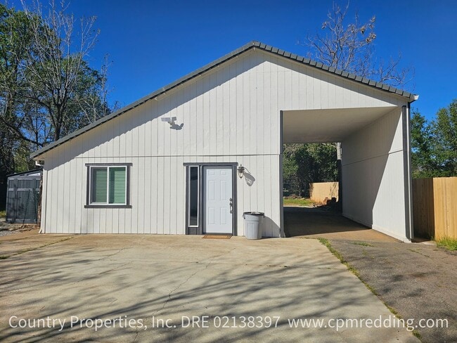 2122 Marlene Ave in Redding, CA - Building Photo - Building Photo