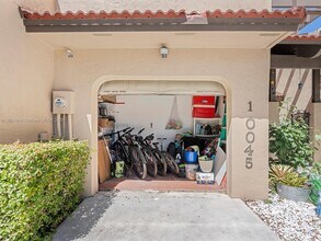 10045 Costa Del Sol Blvd in Doral, FL - Building Photo - Building Photo