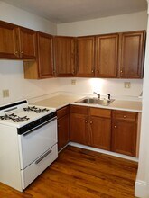 21 Waverly St in Fitchburg, MA - Foto de edificio - Building Photo