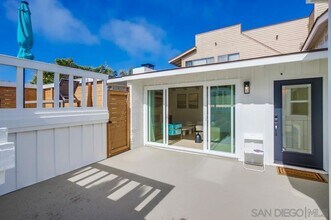 8457 Paseo Del Ocaso in San Diego, CA - Building Photo - Building Photo