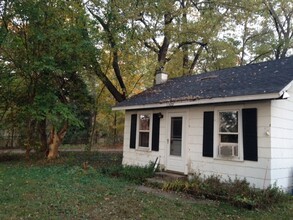 1309 103rd Ave in Plainwell, MI - Foto de edificio - Building Photo