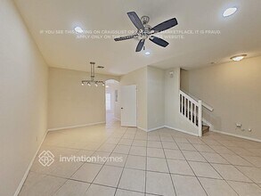 187 E Thatch Palm Cir in Jupiter, FL - Foto de edificio - Building Photo