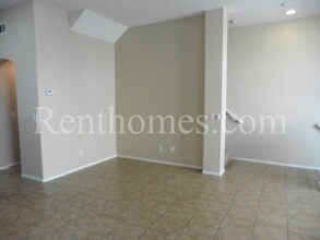568 Almond Rd in San Marcos, CA - Building Photo - Building Photo