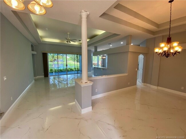 4646 NW Wandering Oak Ct in Jensen Beach, FL - Building Photo - Building Photo