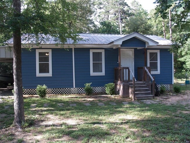 property at 11131 Woodside Dr