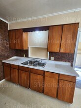 817 N Poplar St in Wichita, KS - Building Photo - Building Photo