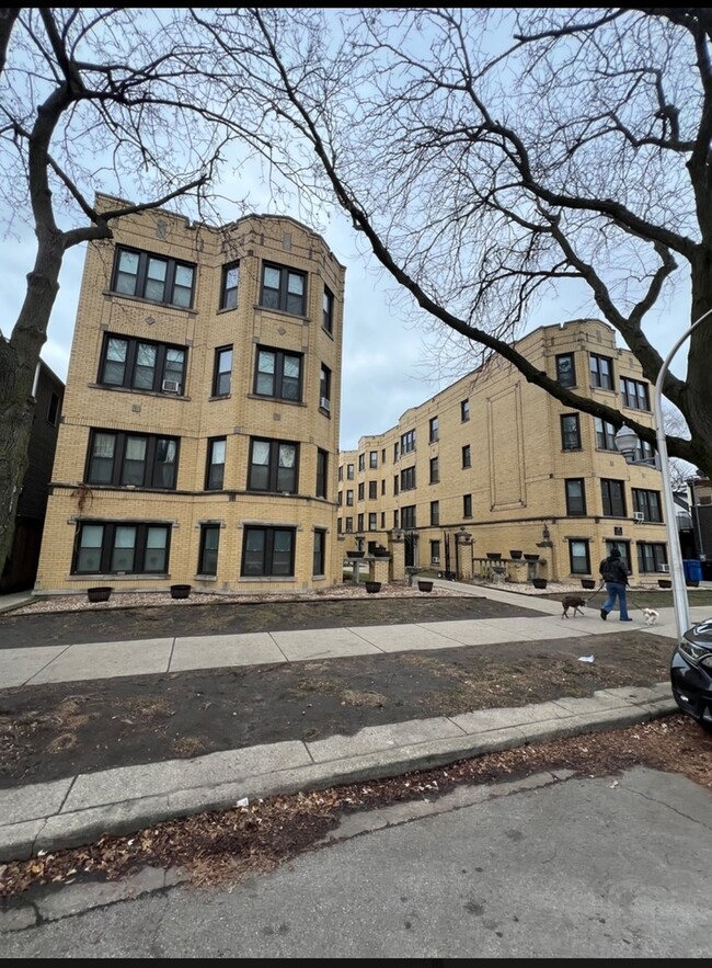 3823 N Greenview Ave in Chicago, IL - Building Photo - Building Photo