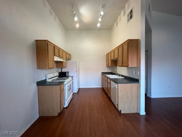 property at 3320 Cactus Shadow St