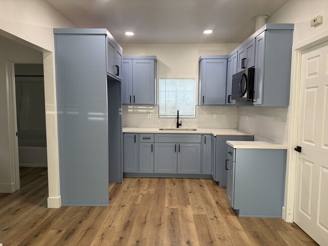 514 N McDonnell Ave in East Los Angeles, CA - Building Photo - Building Photo