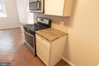 6558 Gildar St in Alexandria, VA - Building Photo - Building Photo