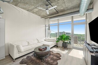 50 E 16th St in Chicago, IL - Building Photo - Building Photo