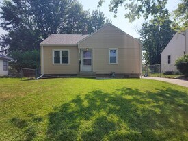 3839 57th St in Des Moines, IA - Building Photo