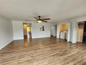 8 Poinsettia Dr in Debary, FL - Building Photo - Building Photo