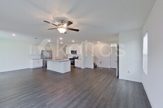 32212 Edson Ave, Unit 1111 in Leesburg, FL - Building Photo - Building Photo