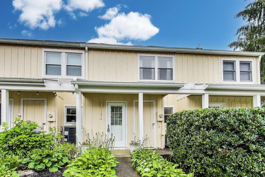 11914 Filly Ln in North Potomac, MD - Building Photo