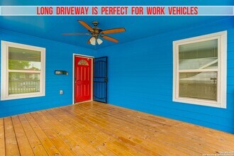 1039 McKinley Ave in San Antonio, TX - Building Photo - Building Photo