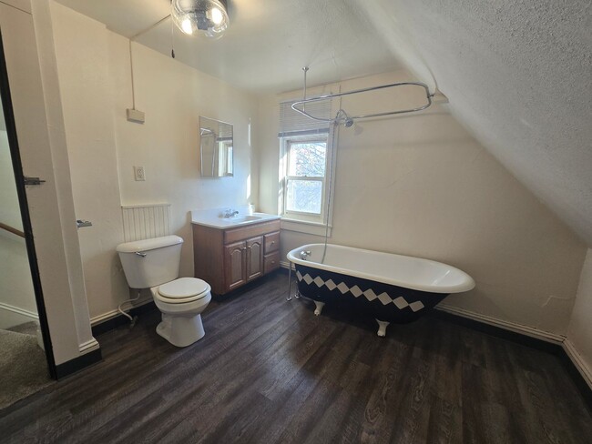 1317 1st Ave in Eau Claire, WI - Building Photo - Building Photo