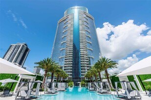 851 NE 1st Ave, Unit 3601 in Miami, FL - Building Photo
