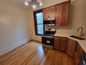 1063 East Ave in Rochester, NY - Building Photo - Building Photo