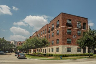 Camden City Centre in Houston, TX - Building Photo - Building Photo
