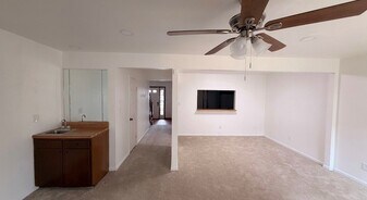 1357 Hafford Rd in Virginia Beach, VA - Building Photo
